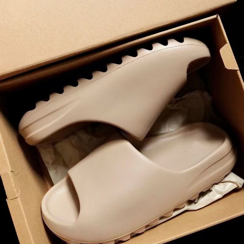 Waders - Kokosnuss-Slipper: Wolkenweiche, dicksohlige Sandalen für den