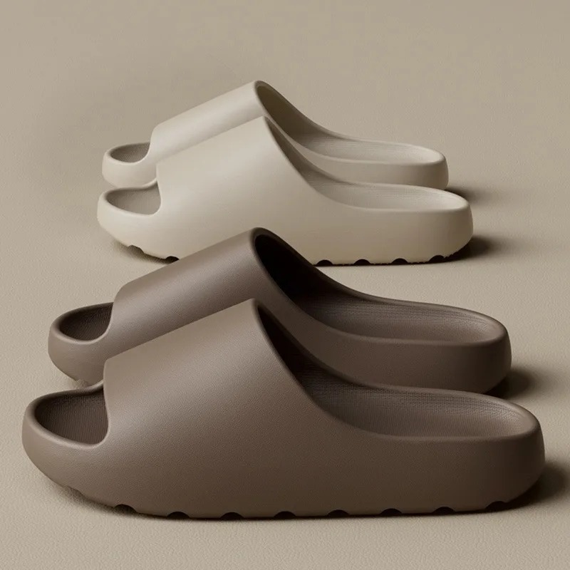 Waders - Kokosnuss-Slipper: Wolkenweiche, dicksohlige Sandalen für den