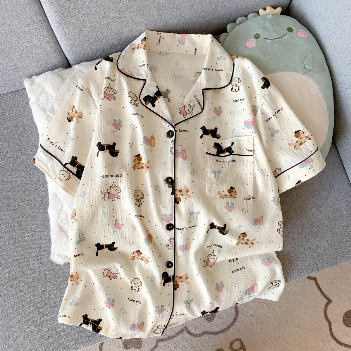 Dünner Sommer-Pyjama für Damen – Waders Bewertung und Preis